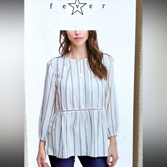 FEVER white lightweight, spring summer V-neck top - Picture 1 of 6